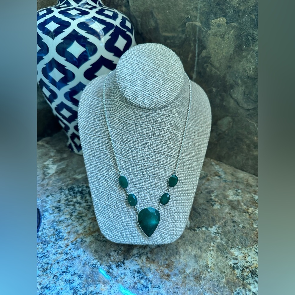 Silver Emerald Stone Necklace